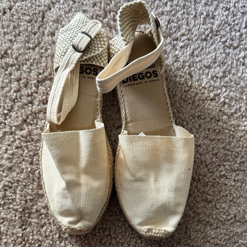 Women's Tan Espadrilles
